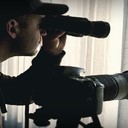 В страховых компаниях могут появиться специалисты по борьбе с мошенничествомРоссийский союз автостраховщиков (РСА) считает необходимым введение в штат страховых компаний специалистов по расследованию страховых случаев.«Страховое мошенничество в России есть и, к сожалению, наверное, будет всегда, — рассказал заместитель исполнительного директора РСА Сергей Ефремов в ходе семинара для юристов страховых компаний в Екатеринбурге. — Наша задача — чтобы его объемы по крайней мере не росли. Мы считаем, что служба расследования страховых случаев должна быть создана в каждой страховой компании».По его словам, попытки введения в заблуждение страховщиков с целью получения дополнительного денежного вознаграждения встречаются во всех видах страхования, но самым проблемным остается сегмент ОСАГО. Поскольку это обязательный вид страхования, граждане относятся к нему как к налогу, полагая раз уж произошел страховой случай, то потребитель должен получить максимальное возмещение.«Мы настраиваем компании на то, чтобы они предоставляли полную информацию и правильно рассчитывали страховые выплаты при возникновении страховых событий, когда как раз и случаются основные конфликты между СК и потребителями, — говорит Ефремов. — РСА сейчас инициирует, чтобы при заключении договора появлялся ключевой информационный документ (КИД), в котором простым и понятным языком будут написаны все особенности договора страхования: риски, особенности и причины отказа в выплате. Когда у потребителей будет полное понимание действий страховщика, количество жалоб должно сократиться».Такой КИД начал работать в европейских странах, опыт которых перенимает российское страховое сообщество. В том числе и в сфере страхового мошенничества. Сейчас расследованием случаев страхового мошенничества занимаются правоохранительные структуры.«Но когда в отделах у правоохранителей неукомплектованность и сотрудников не хватает, дела по страховому мошенничеству передаются участковым, — говорит директор судебно-правового департамента СК «Согласие» Анна Полина-Сташевская. — И это проблема. Выходов может быть несколько: от укомплектования штата правоохранителей до передачи определенной компетенции расследования дел страховым компаниям или саморегулируемым организациям страхового сообщества».Однако, по словам Сергея Ефремова, к идее появления института страховых детективов не все относятся позитивно. Хотя в европейских странах именно они, а не правоохранительные органы занимаются расследованием таких дел. Опыт их работы ВСС планирует изучить в будущем году.http://www.insur-info.ru/press/149714/