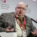 Выявлен факт подделки решения финансового уполномоченногоСлужба обеспечения деятельности финансового уполномоченного выявила факт подделки решения финансового уполномоченного, которое в действительности не принималось. Более того, заявитель, чьи данные указаны в фальшивом документе, к финансовому уполномоченному не обращался.Несуществующее решение финансового уполномоченного представитель выгодоприобретателя направил на электронную почту страховой компании с целью получения страхового возмещения по ОСАГО, взыскать которое якобы постановил финансовый уполномоченный.В этой связи Главный финансовый уполномоченный Юрий Воронин напоминает, что финансовые организации взаимодействуют с финансовым уполномоченным исключительно в электронном формате. «Решение финансового уполномоченного подписывается усиленной квалифицированной электронной подписью финансового уполномоченного и доводится до финансовой организации в течение одного дня со дня его принятия исключительно через личный кабинет, ведение которого осуществляется Службой обеспечения деятельности финансового уполномоченного. Какие-либо иные каналы доведения решения финансового уполномоченного до финансовых организаций не используются», — объясняет Воронин.В настоящее время Службой обеспечения деятельности финансового уполномоченного рассматривается вопрос об обращении по данному факту в правоохранительные органы с целью привлечения лиц, изготовивших и направивших поддельное решение финансового уполномоченного, к уголовной ответственности.https://finombudsman.ru/finnews/vyyavlen-fakt-poddelki-resheniya-finansovogo-upolnomochennogo/