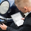 Финомбудсмен ищет независимых экспертов для разрешения споров по ОСАГОСлужба финомбудсмена объявила конкурс на подбор 50 экспертных организаций для проведения независимой экспертизы повреждений автомашин, вызвавших спор со страховщиком ОСАГО.Финомбудсмен объявил конкурс для экспертов. Конкурс проводится в открытой форме на сайте службы финомбудсмена, следует из опубликованной документации.Победителями становятся участники, конкурсные заявки которых заняли первые 50 мест по сумме баллов. На начисление баллов влияет цена услуг, наличие широкого ассортимента экспертных услуг, региональной сети, опыта работы.Максимальные цены, указанные в  документации (по критерию «цена услуг»):Независимая техническая экспертиза поврежденных ТС – 3 тыс. р.;Исследование обстоятельств ДТП – 8 тыс. р.;Исследование технического состояния дороги на месте ДТП – 10 тыс. р.;Исследование заявленных недостатков (качества) ремонта ТС – 10 тыс. р.; Расчет расходов на ремонт поврежденного движимого или недвижимого имущества с составлением сметы – 3 тыс. р.; Медицинская экспертиза – 30 тыс. р. и пр. При «большом потоке» данные цены вполне уместны, оценил требования для АСН на условиях анонимности один из автоюристов. В Межведомственной аттестационной комиссии (МАК) должны отсутствовать удовлетворенные жалобы или случаи аннулирования аттестации в отношении экспертов-техников из числа штатных сотрудников участника, указывается в документации конкурса.Заявки принимаются до 31 мая 2019 г. на бумаге. Договор с победителями будет заключен в течение 15 дней с даты уведомления победителей.Как уже сообщало АСН, в отношении страховых организаций, занимающихся ОСАГО и страхованием средств наземного транспорта, действие закона о финансовом уполномоченном станет обязательным с 1 июня 2019 г., а для страховых организаций, осуществляющих иные виды страхования (кроме ОМС), – с 28 ноября 2019 г.Для страховщиков обращение к финомбудсмену обойдется до 45 тыс. р. (в случае проигрыша спора), для автоюристов – в 15 тыс. р., для потребителей – бесплатно.  http://www.asn-news.ru/news/70230#ixzz5oJuWH1wf